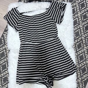 BLACK AND WHITE STRIPED ROMPER